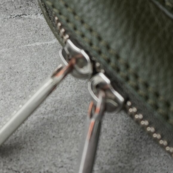 Moleskine Classic Device Bag Backpack – Green – Excellent Condition - Picture 16 of 16